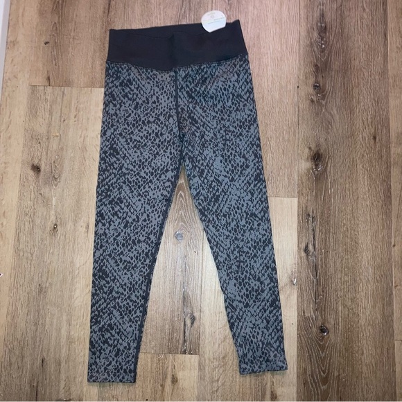 Aerie OFFLINE by Aerie Women’s Gray Snake Print Athletic Leggings  Size Large - Picture 3 of 6